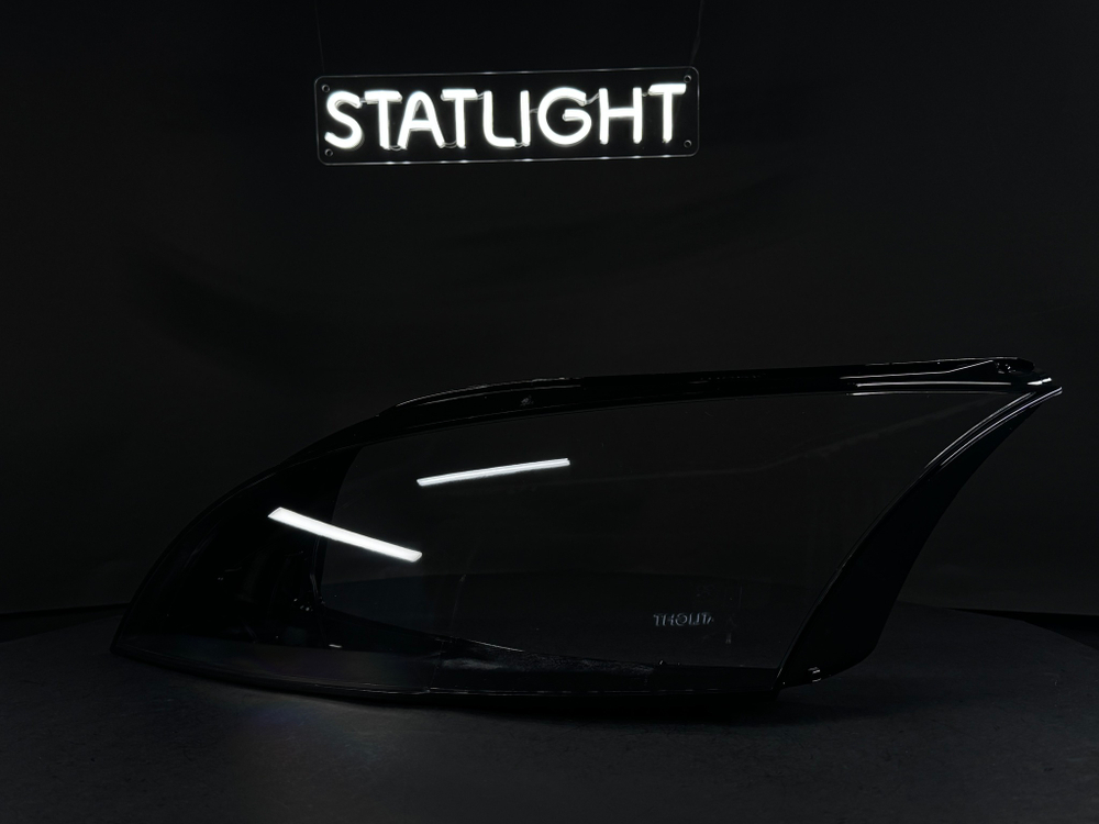 Левое стекло фары AUDI TT 2006-2014