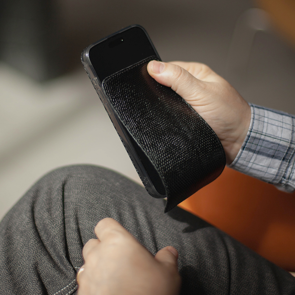 Чехол для iPhone 15 Pro Max из кожи ящерицы, черного цвета