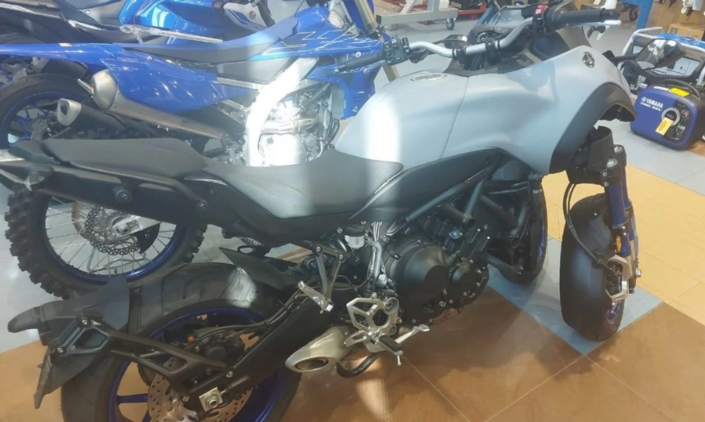 Мотоцикл Yamaha MXT 850 Niken YAM-MTX850N