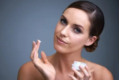 Как продлить молодость кожи после 35+ с помощью премиум-ухода?