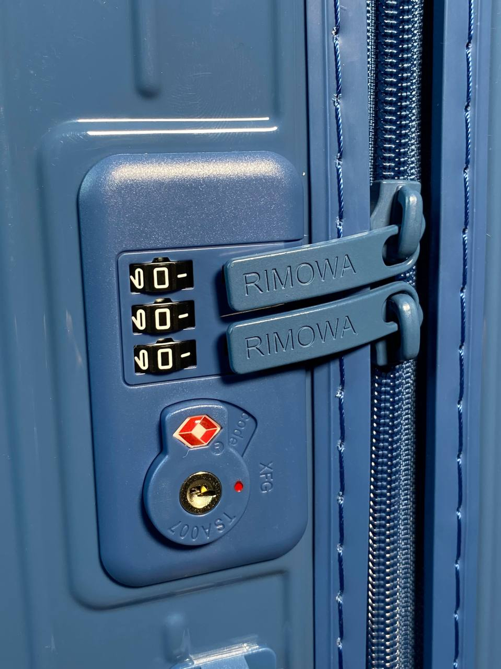 Чемодан Rimowa