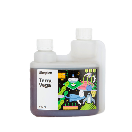 Удобрение органоминеральное для вегетации Simplex Terra Vega 0.5 л