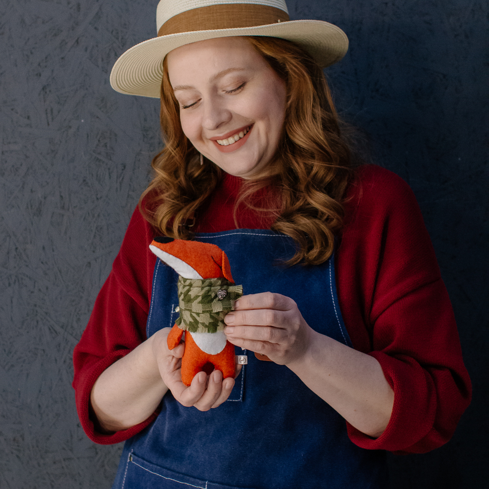 Игрушка ручной работы Лисичка