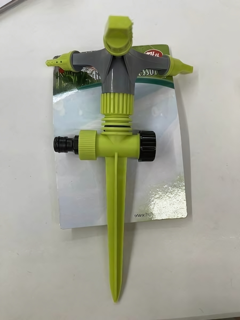 Разбрызгиватель «Green» на колышке 3 лейки ДоброСад