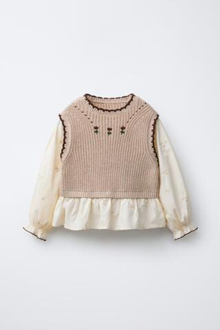 ZARA РУБАШКА С ЦВЕТОЧНОЙ ВЫШИВКОЙ И ТРИКОТАЖНЫМ ЖИЛЕТОМ, СВЕТЛО-БЕЖЕВЫЙ