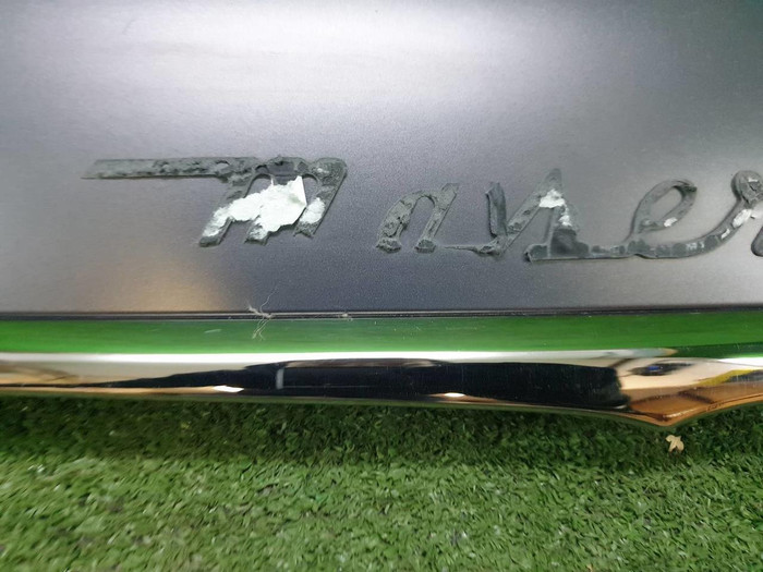 Спойлер крышки багажника Maserati Levante (2016-2020)