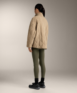 Oysho Стеганая куртка из искусственной овчины в ромбы, бежево-зеленый