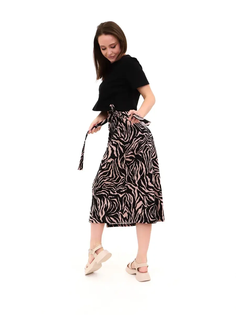 Костюм женский "Энимал" черно-бежевый