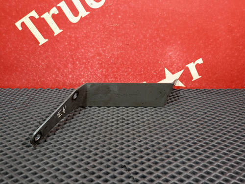 Кронштейн шумоизоляции левый