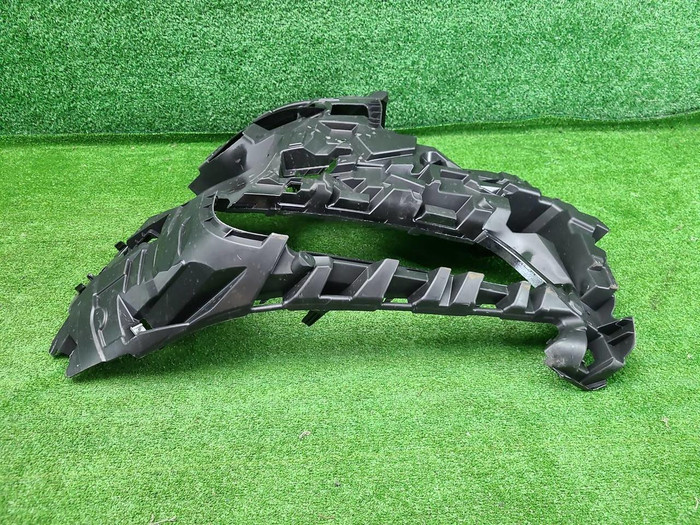 Кронштейн переднего бампера BMW X7 G07 (2022-н.в.)