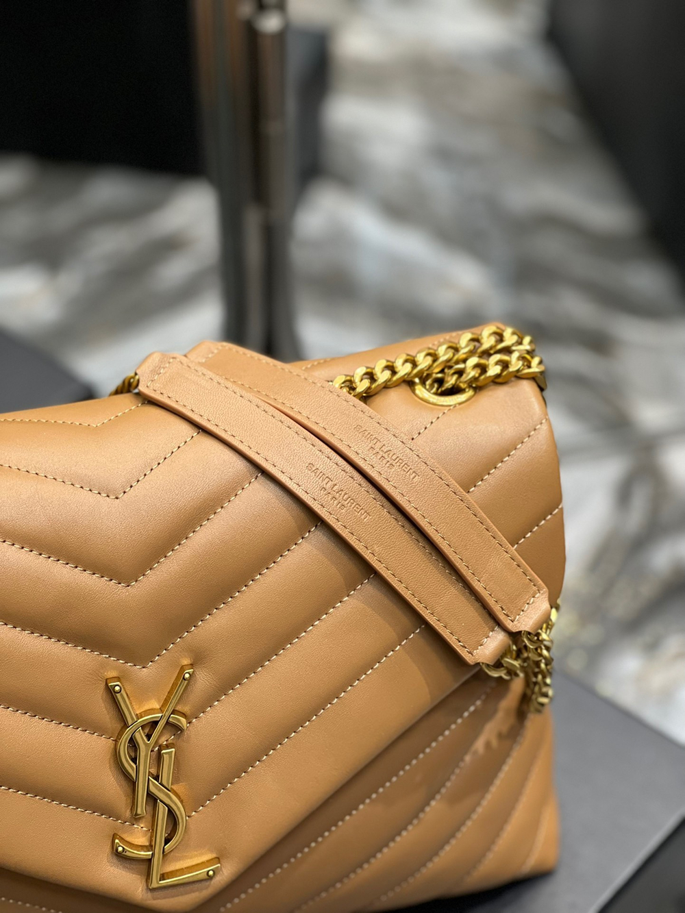 Saint Laurent Loulou 32 cm