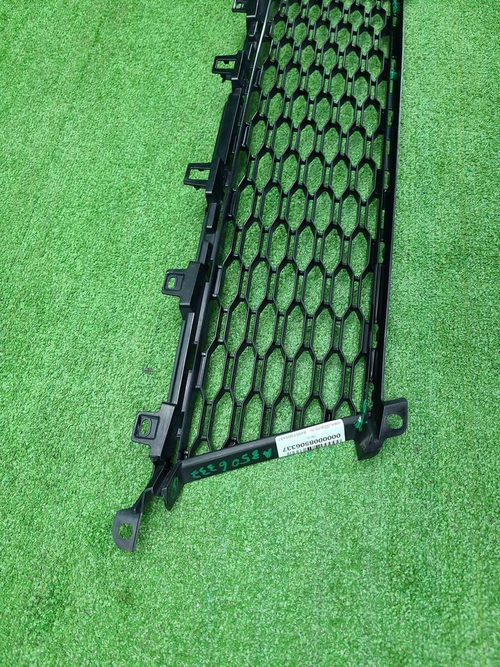 Решетка перед. бампера BMW 3er G20 (18-22) M-paket