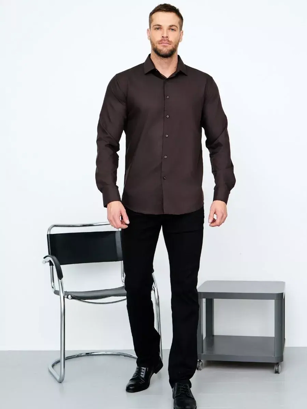 Рубашка классическая с длинным рукавом приталенная