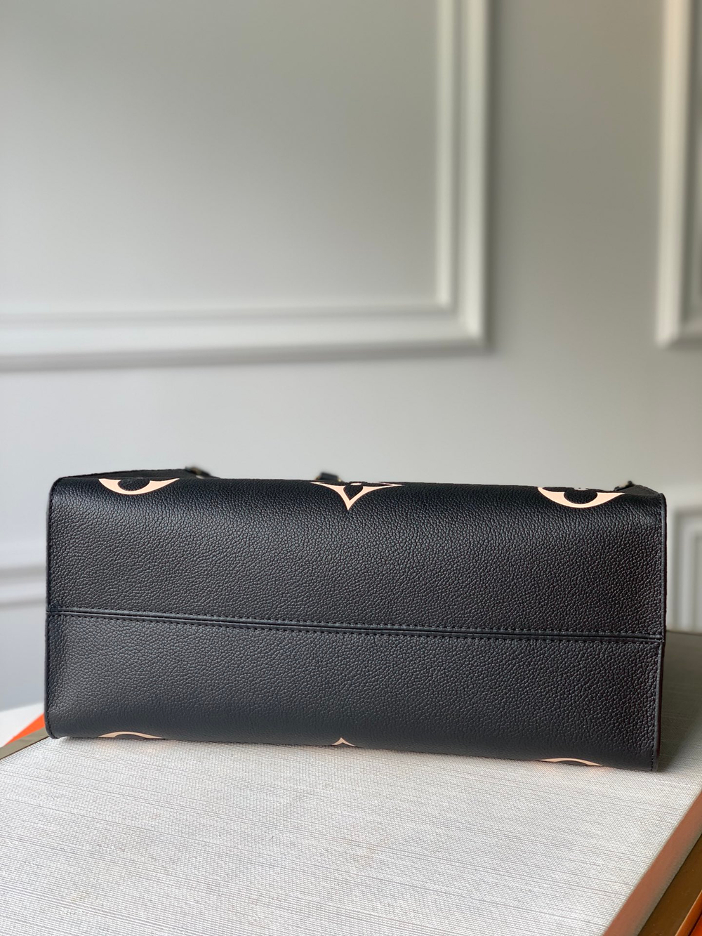 Louis Vuitton OnTheGo MM