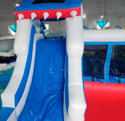 Коммерческий надувной батут «Кашалот» 5*2,8*2,25 м