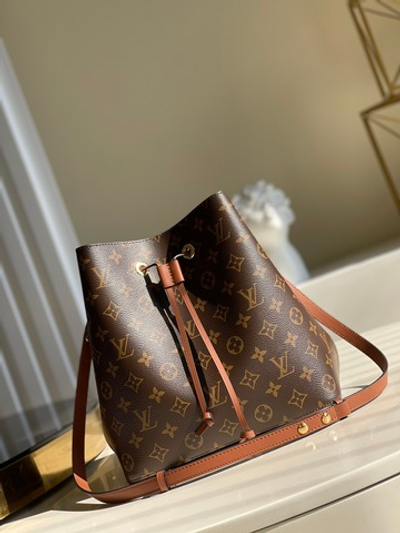 Louis Vuitton NeoNoe MM