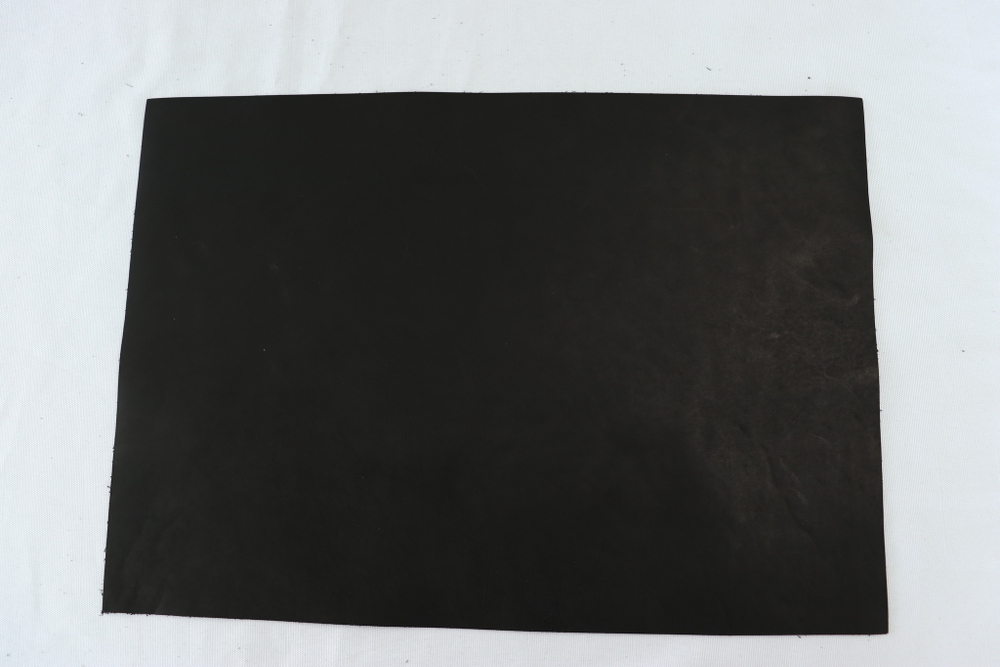 1,3-1,5 Кожа Галантерейная Черная (Формат А3) 1 сорт