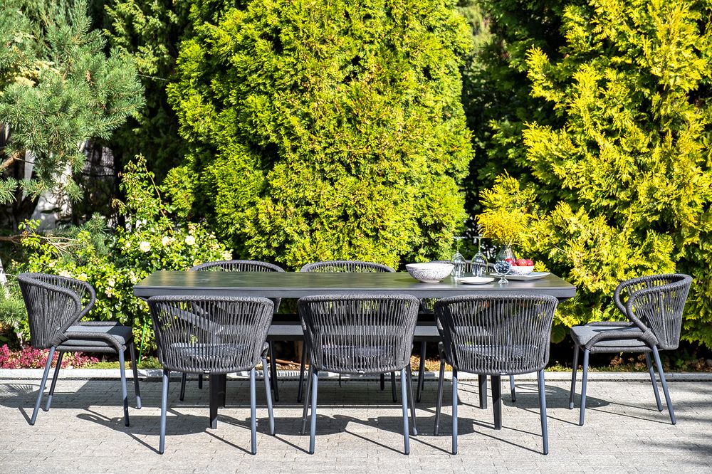 "Милан" стул плетеный из роупа, каркас алюминий темно-серый (RAL7024) муар, роуп темно-серый круглый, ткань темно-серая 027