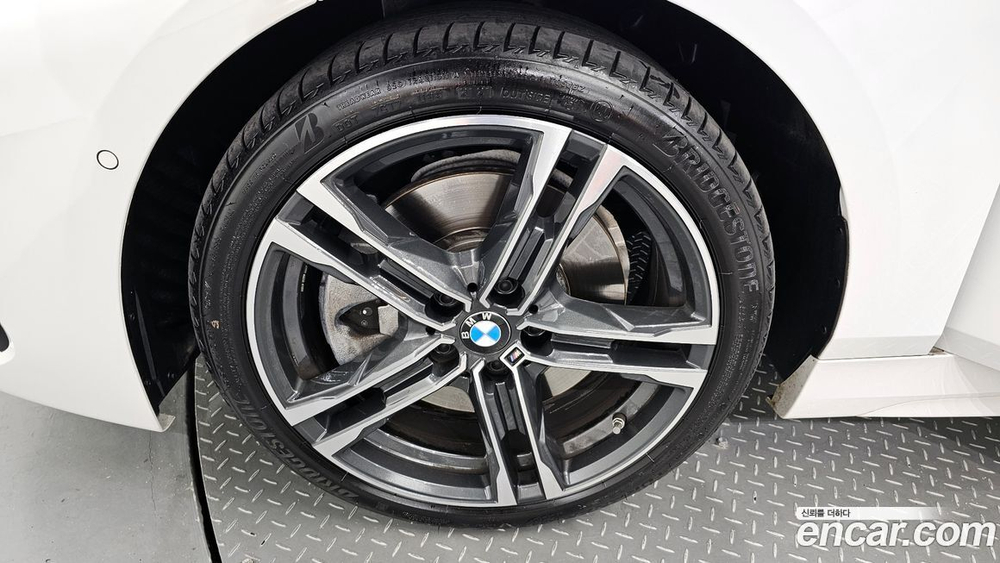 BMW 1 Series (F40) 120i M Sports (08.2021)