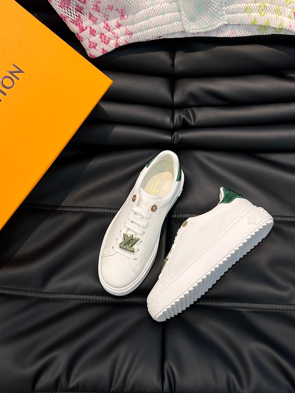 Louis Vuitton Time Out