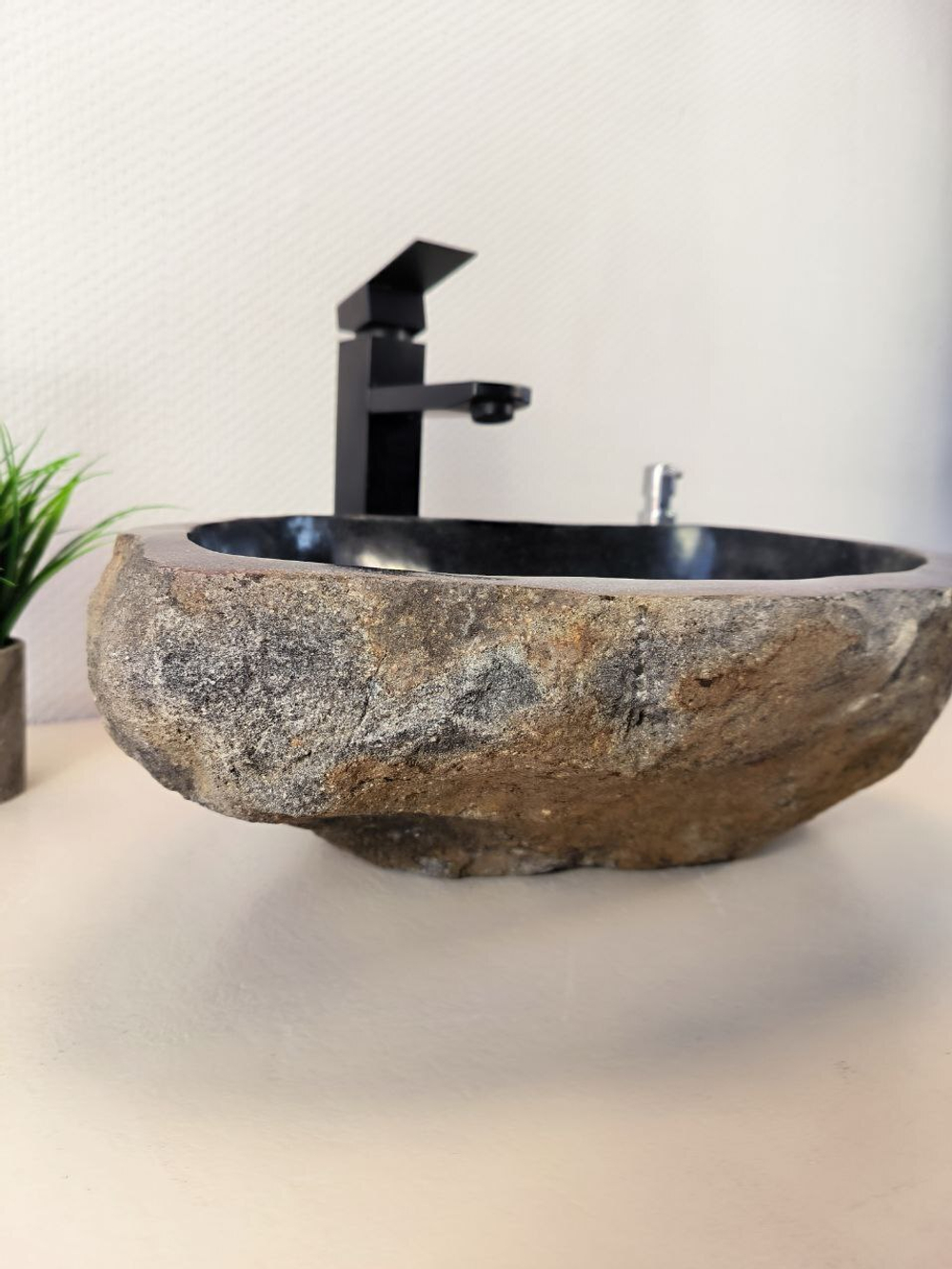 Раковина из речного камня RS-65962 45х34х15 из натурального камня