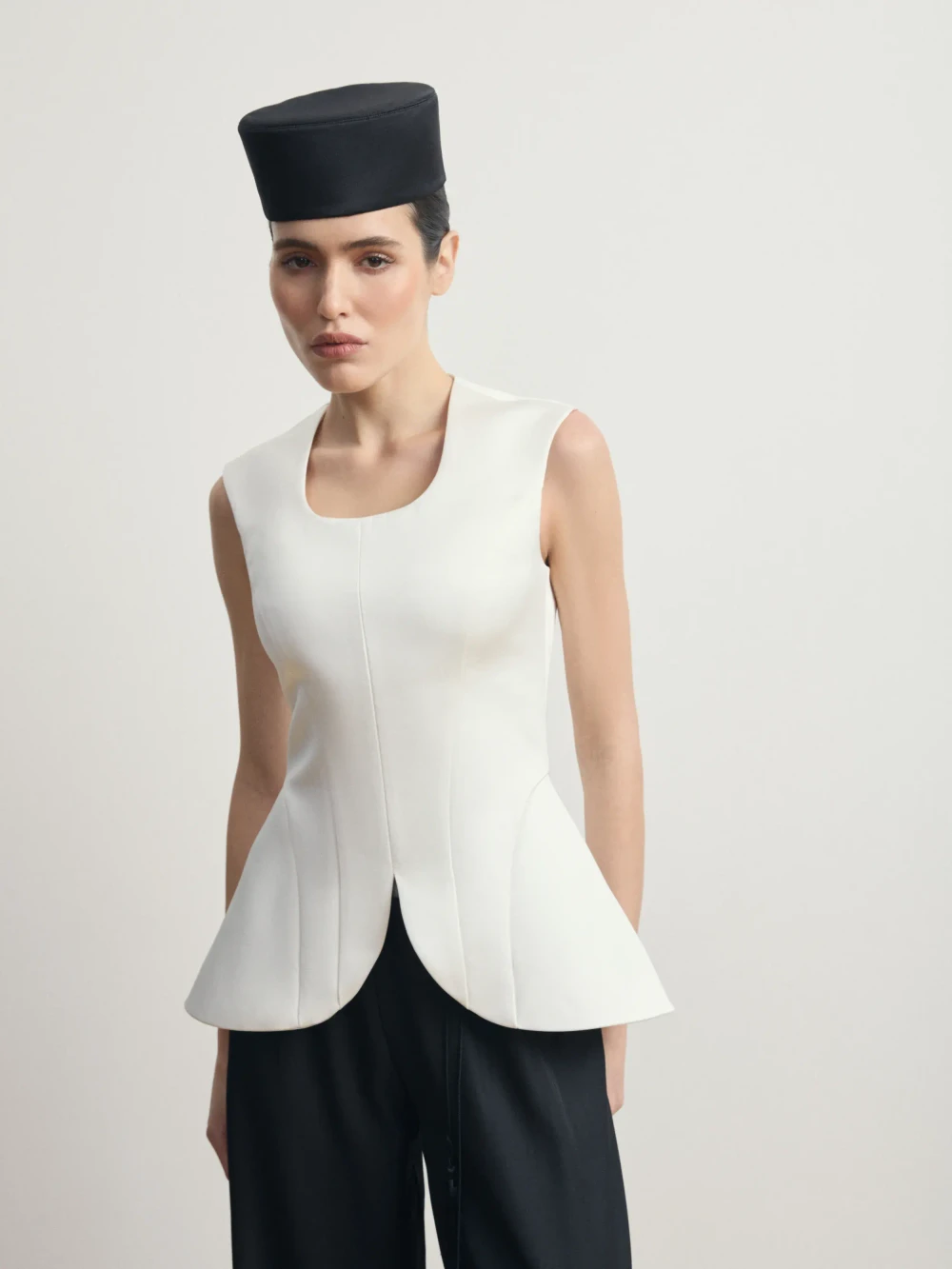 Вечерняя шляпка таблетка 