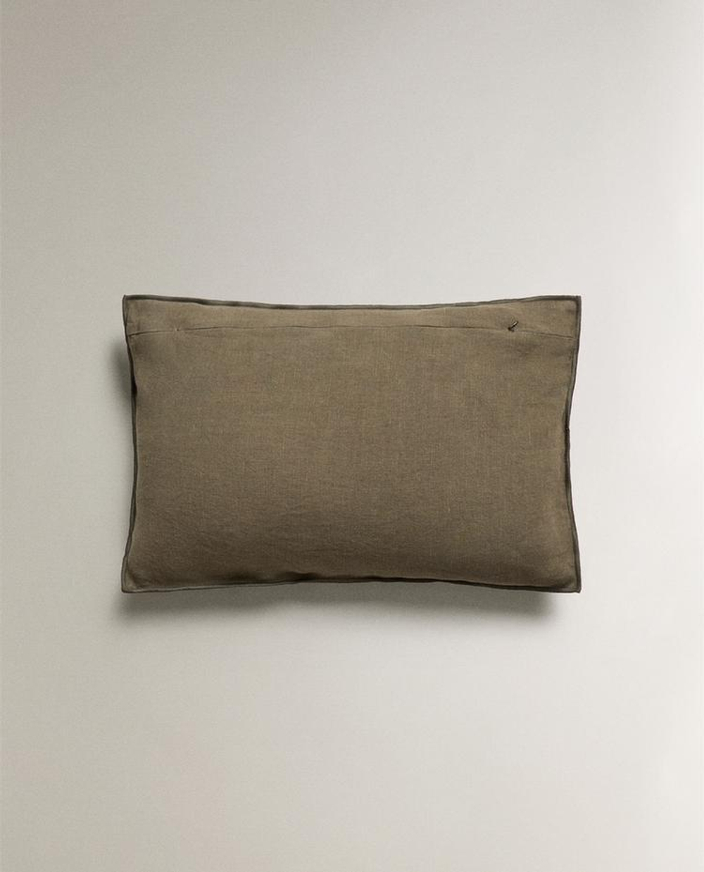 ZARA HOME ОДНОТОННАЯ НАВОЛОЧКА ДЛЯ ДЕКОРАТИВНОЙ ПОДУШКИ, ЗЕЛЕНЫЙ