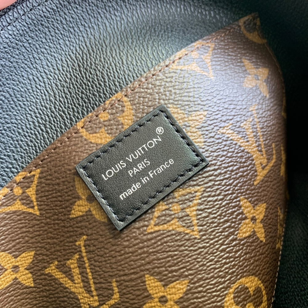 Louis Vuitton Cosmetic Pouch MM