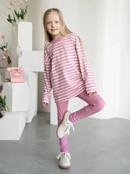 Розовый костюм для девочки в полоску на осень