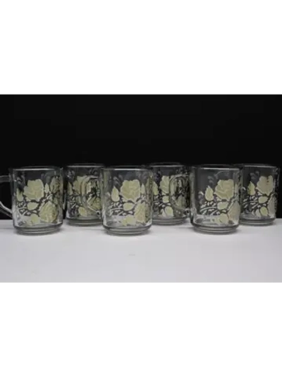 Набор кружек для чая и кофе.