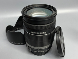 Canon EF-S 18-200mm 3.5-5.6 IS