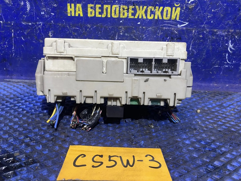 Блок предохранителей салонный MITSUBISHI LANCER CEDIA 2000