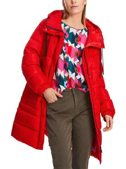 Marc Cain Пуховик стеганый с капюшоном