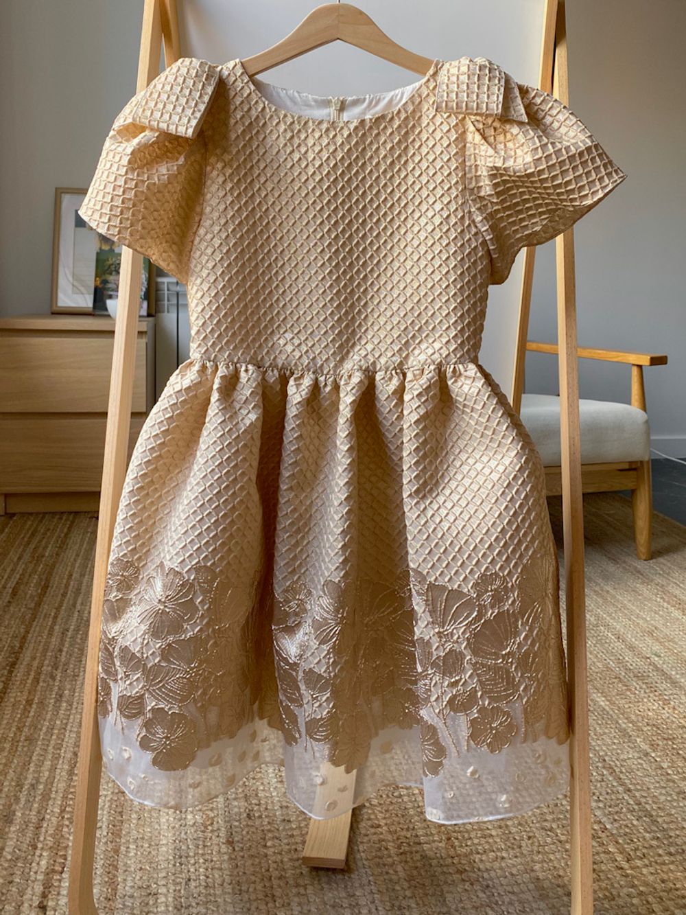 Новое платье David Charles, 140