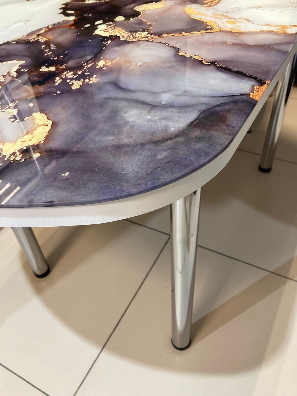 Стол раздвижной стеклянный подстолье прямое хром Царг.пояс белый Ст-ца мрамор 4 белый ф/п