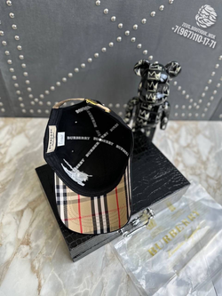 Бейсболка Burberry