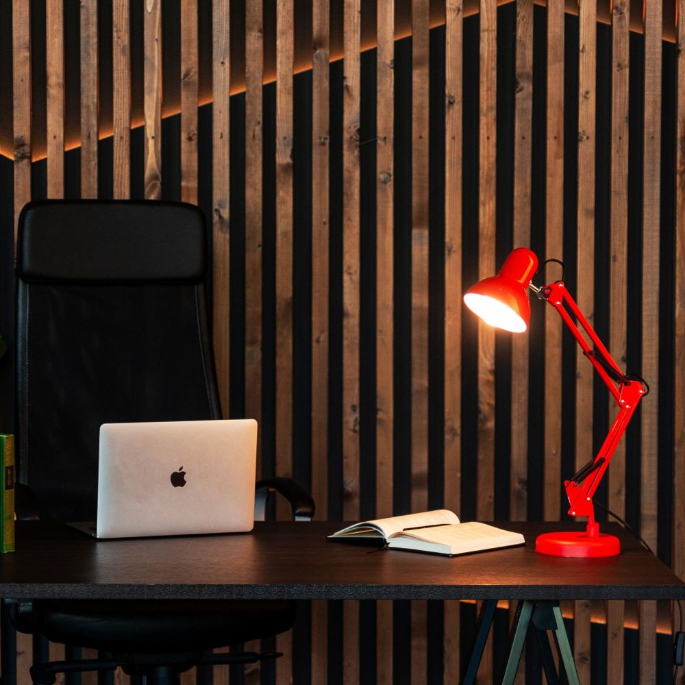 TLI-221 RED E27 Светильник настольный. Цоколь Е27. 60W. Механический выключатель. Красный. ТМ Uniel