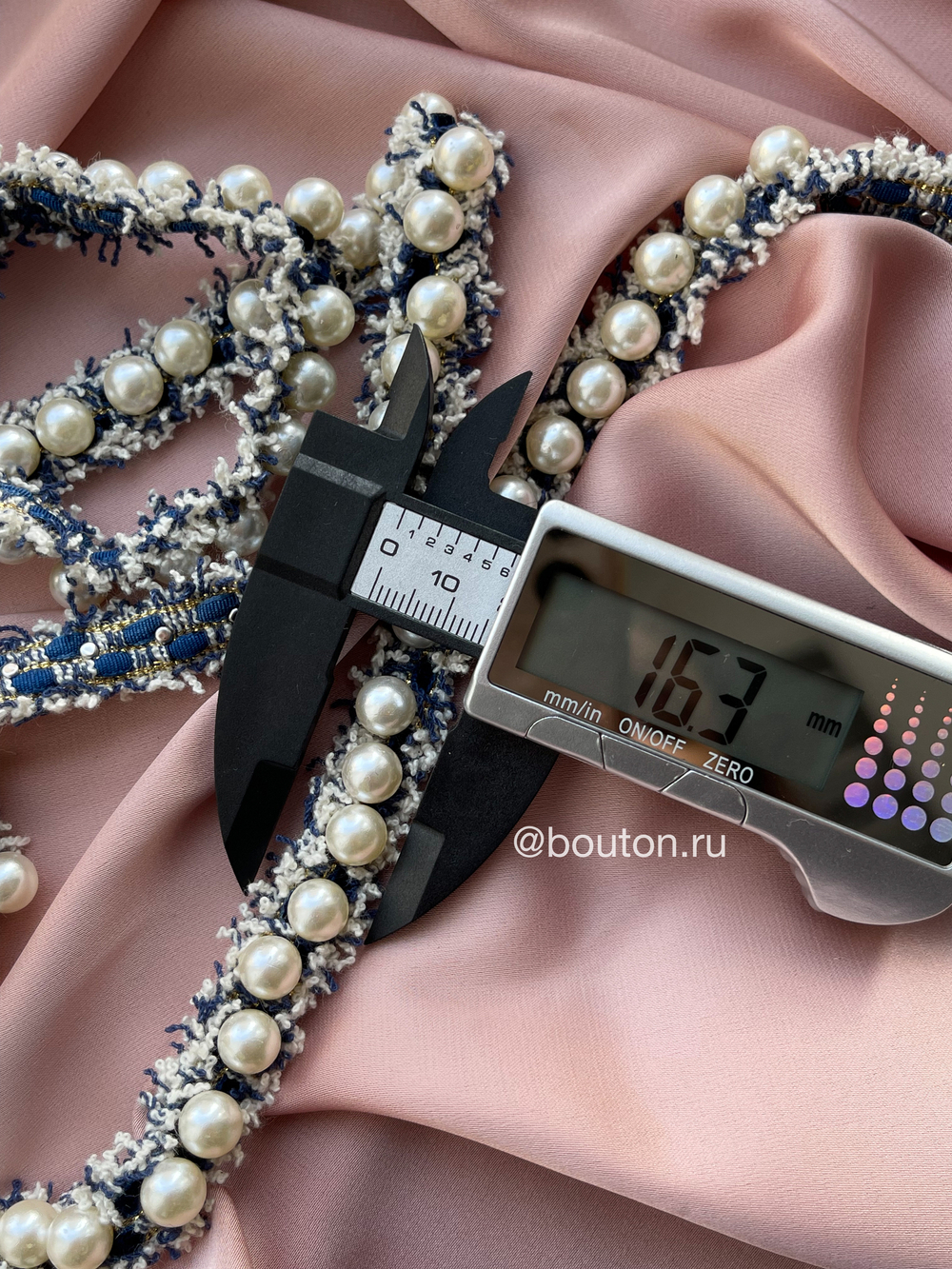 Тесьма синяя с крупным жемчугом