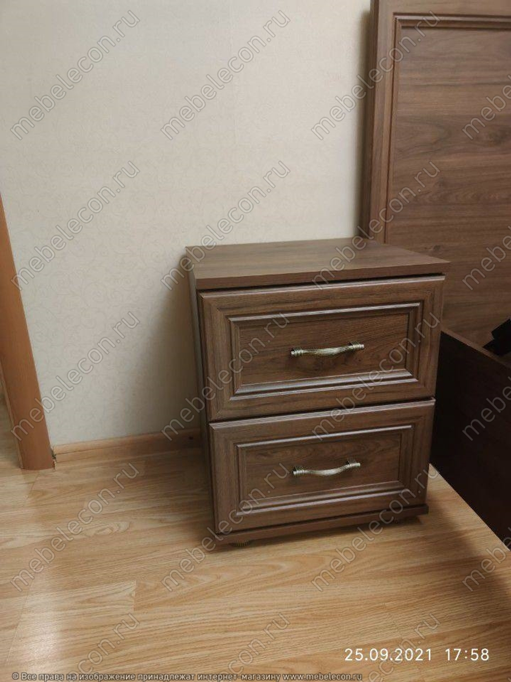 Тумба прикроватная ТМ Классика орех