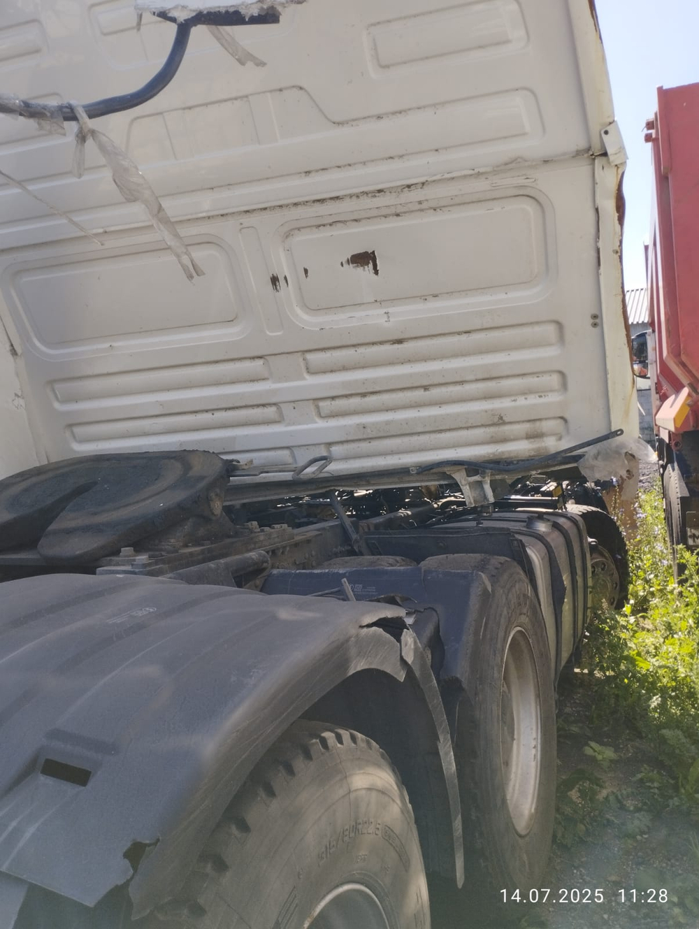 Shacman (Shaanxi) SX* 6x4 Седельный тягач SX42584V324 (Дизельный, 11,6 л, 423 л.с., АТ)