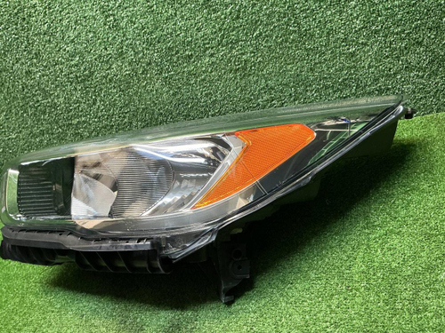 Фара левая Ford Kuga 2 (2016-2019) галоген