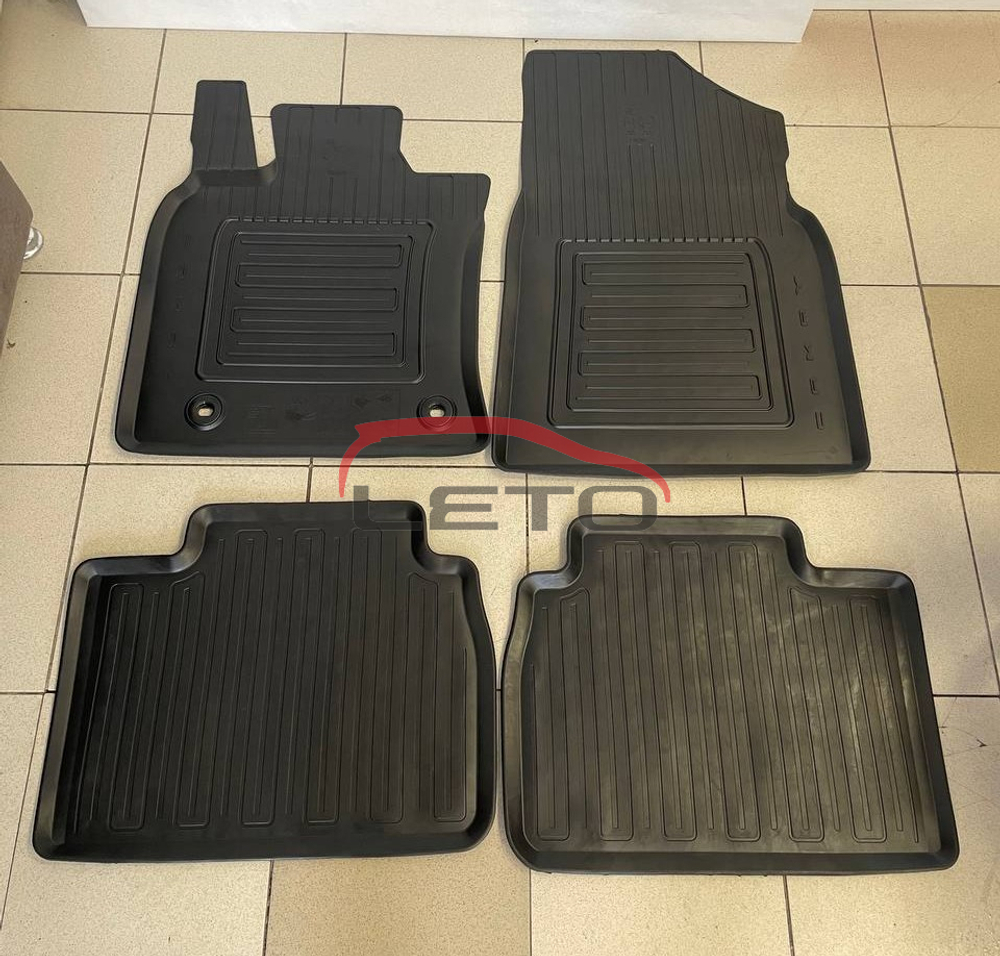 Коврики салона резиновые черные PW210-33010 PW21033010