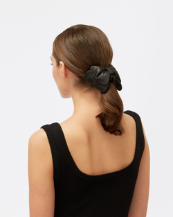 Резинка черная с бантом
