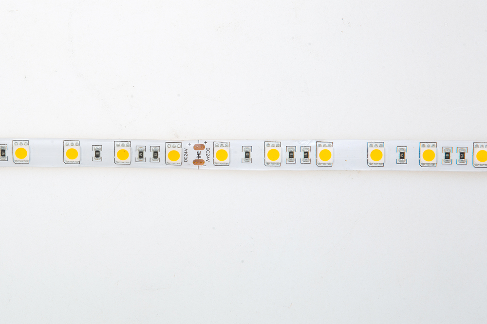 Лента светодиодная SMD тёпло-белая DC24V 14, 4W/m 3000K 1080Lm/m 60д/м CRI>95 IP65,  упаковка 5 метров,  ширина 10мм,  высота 2мм,  самоклейкая