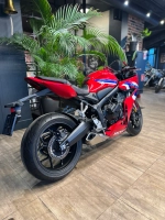 Honda CBR 650R, 2025 red