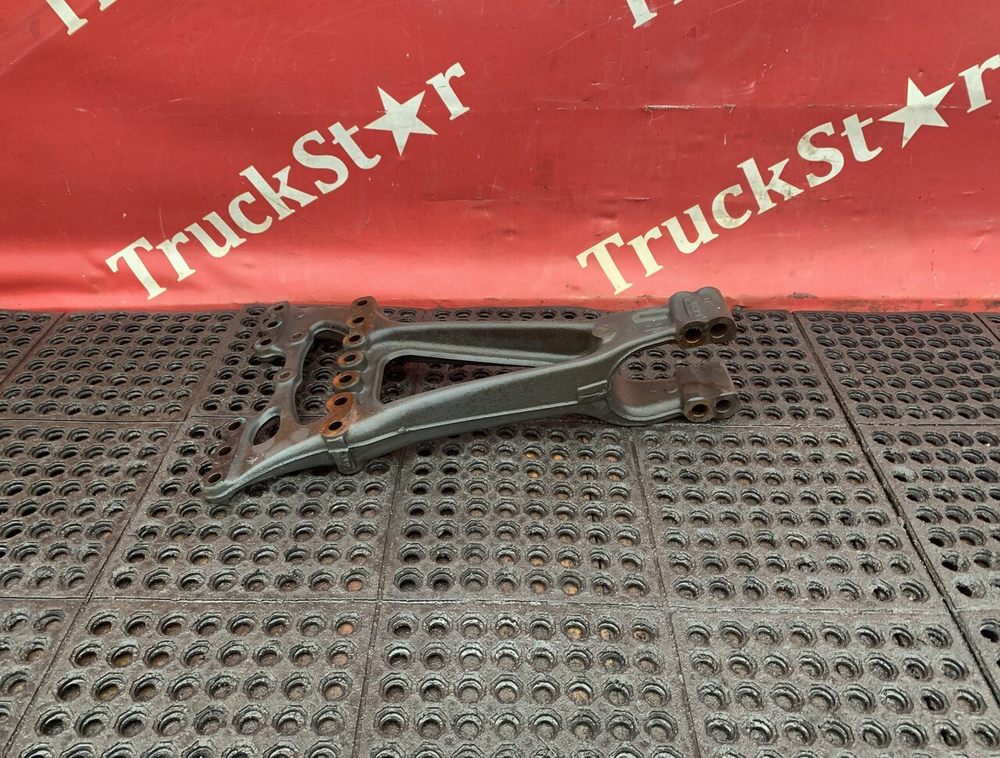 Кронштейн реактивной тяги 2020г.