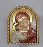 Деревянная икона Владимирской Божией Матери.