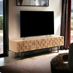 Тумба под телевизор 160 см дизайнерская Лоред с декоративными фасадами из дуба, на металлических ножках в стиле лофт