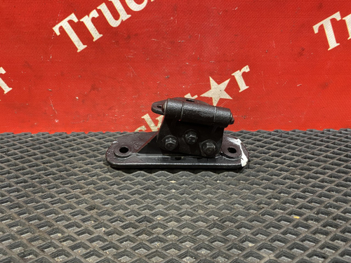 Петля капота левая 2024г