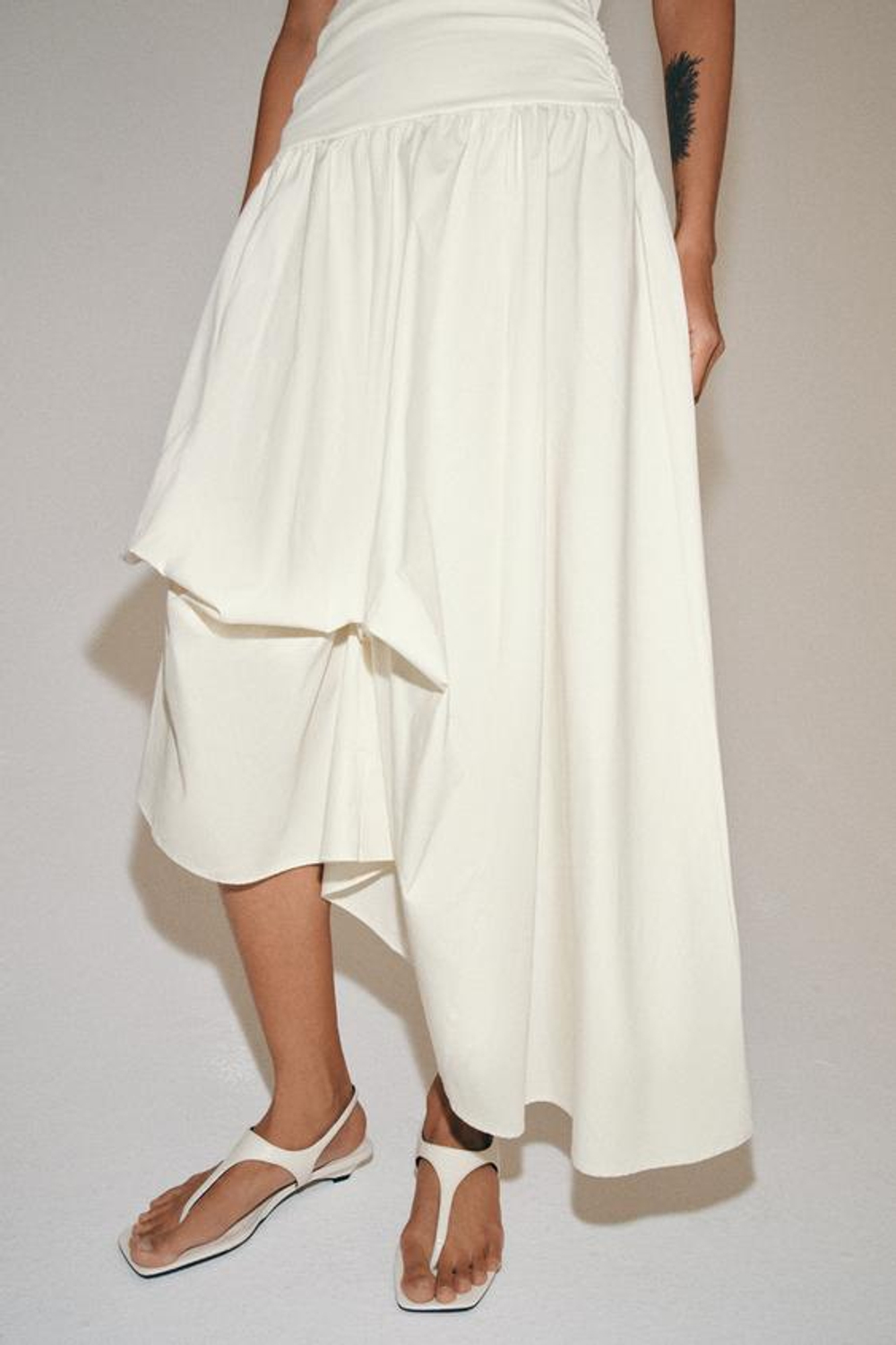 ZARA ОБЪЕМНАЯ КОМБИНИРОВАННАЯ ЮБКА, ЭКРЮ